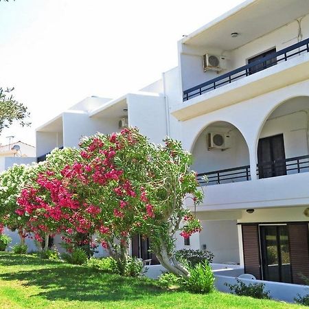 Debby Apartments 伊利索斯 外观 照片