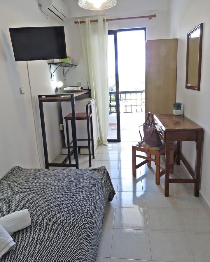 Debby Apartments 伊利索斯 客房 照片